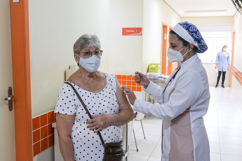 São Bernardo disponibiliza vacina bivalente contra Covid-19 nas 33 UBSs