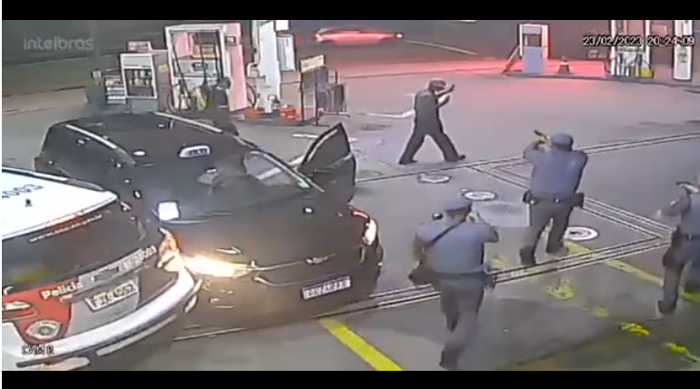 Vídeo: Taxista bate em viatura para ser salvo de sequestro em S.Bernardo