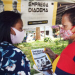 mulheres a busca de empregos