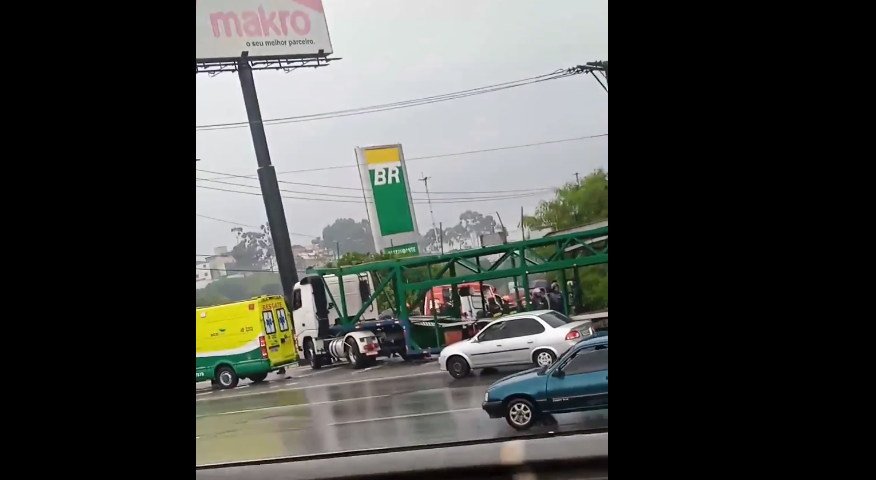 Vídeo: Acidente entre caminhão e moto deixa vítima fatal em S.Bernardo