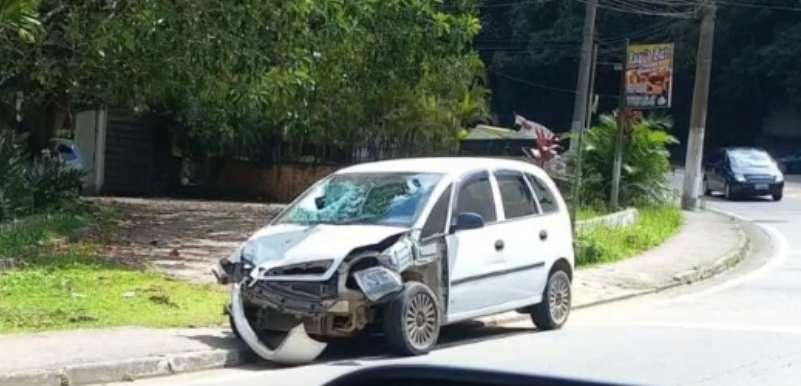 carro colidido em São Bernardo