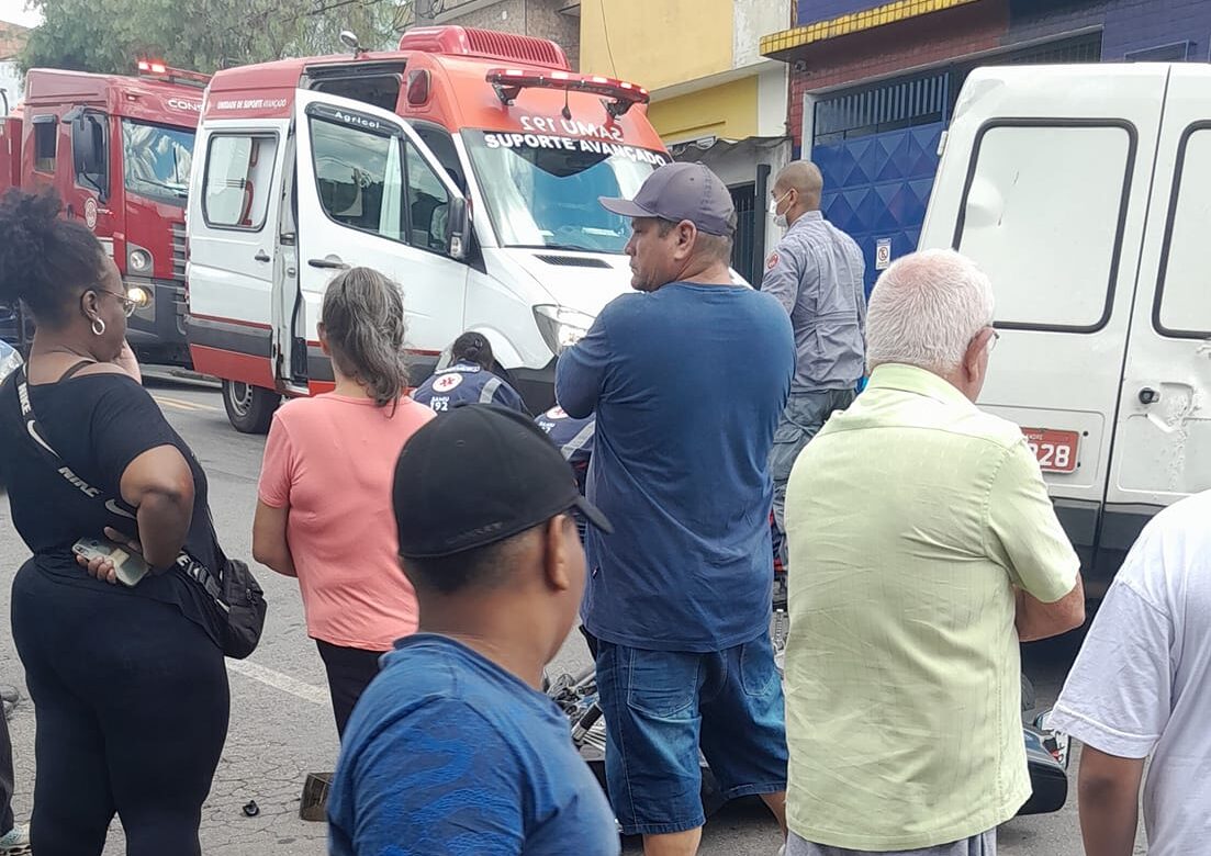 acidente de moto na rua Oscarito