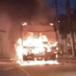 Ônibus pegando fogo