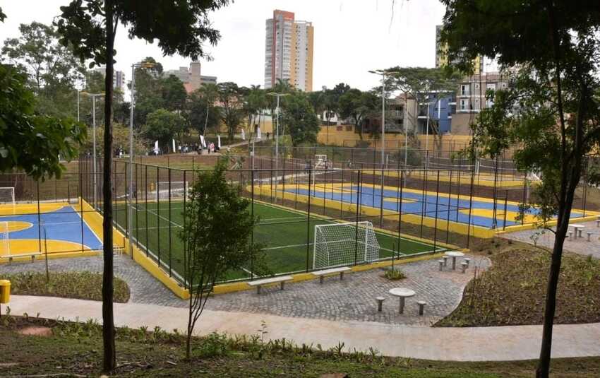 Santo André entrega quadras esportivas no Parque Central