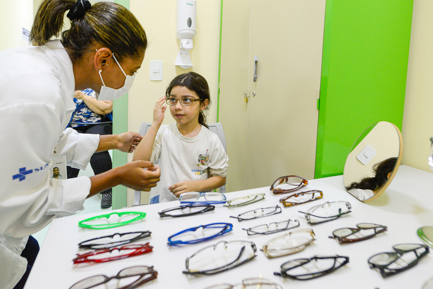 Programa de S.Bernardo beneficia mais de 1.200 alunos com óculos de grau