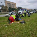 Motociclista sofre queda na Anchieta e é socorrido.