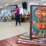 professora em sala de aula