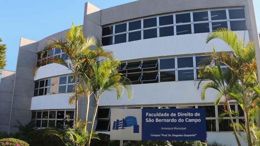 fachada da Faculdade de Direito de São Bernardo