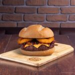 Novo hamburguer da edição limitada da rede Mania de Churrasco