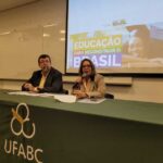 Reitor da UFABC e secretária do MEC