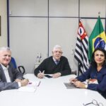 Fernando Longo e Julia Benício