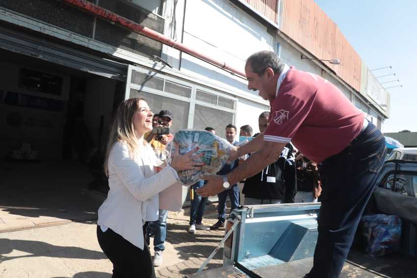Santo André realiza entrega de alimentos arrecadados no Arraial Solidário