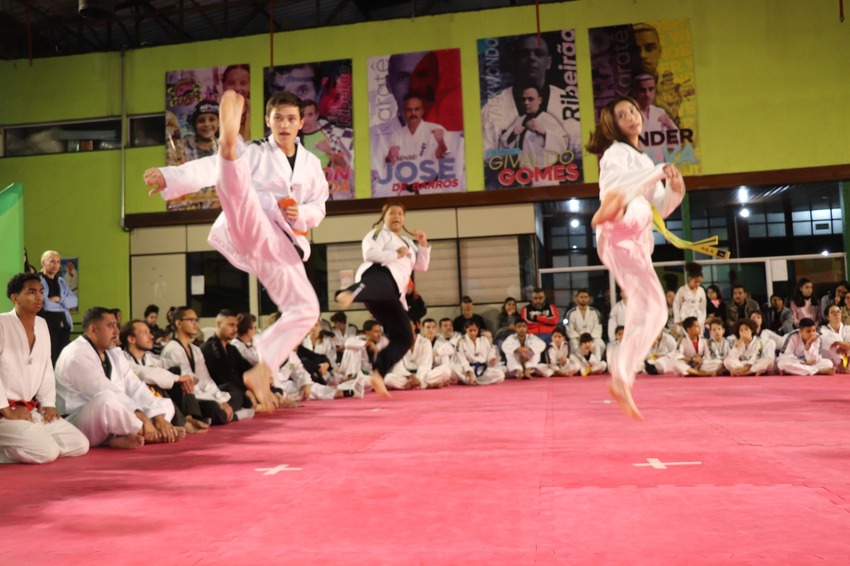 Cerimônia de graduação de alunos de Taekwondo de Ribeirão Pires