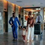 Pessoas em hotel