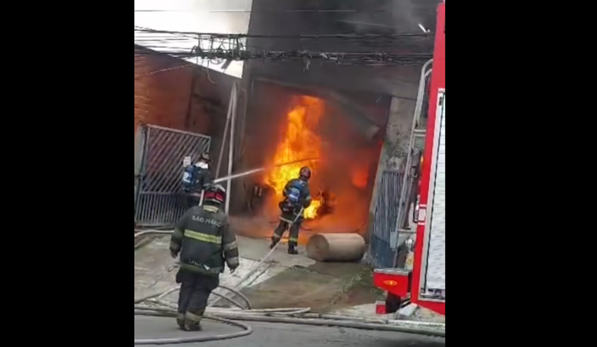 Curto-circuito provoca incêndio em empresa de Diadema