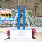 pedra fundamental do viaduto estaiado de Ribeirão Pires