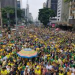 manifestantes na Paulista
