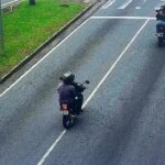 suspeito em moto
