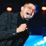 Cantor gospel morre apór infartar no palco durante show