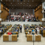 deputados no plenário da Alesp