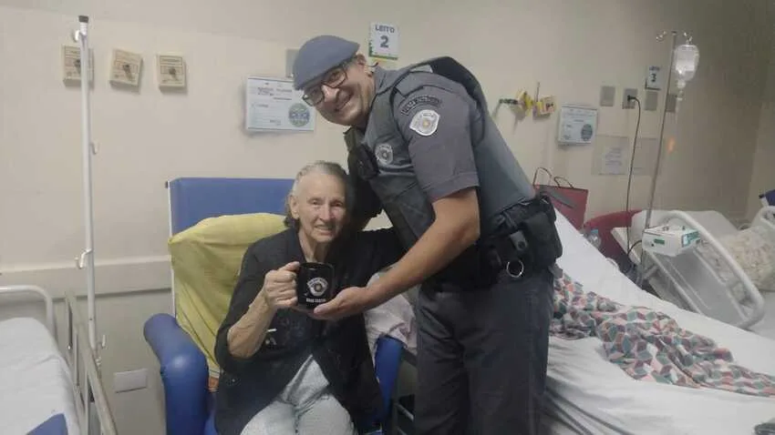 Fã idosa da PM