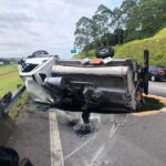 caminhão tombado