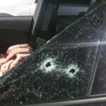 vidro de carro quebrado