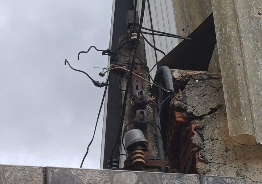 fios cortados em residência