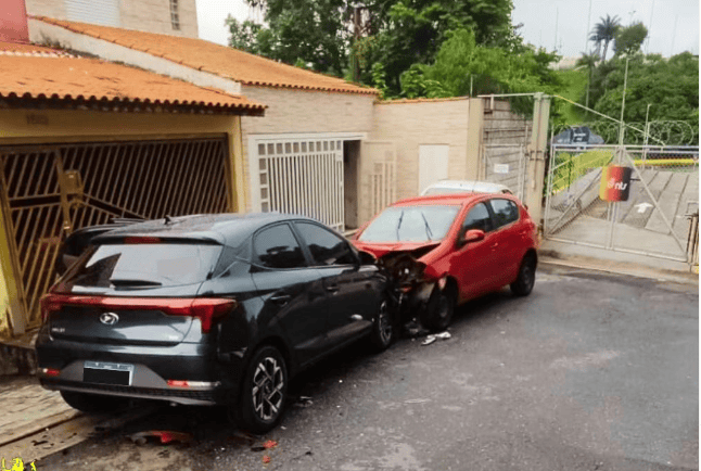 carro batido por foragido