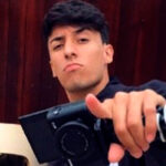 Jovem Carlos Henrique Medeiros