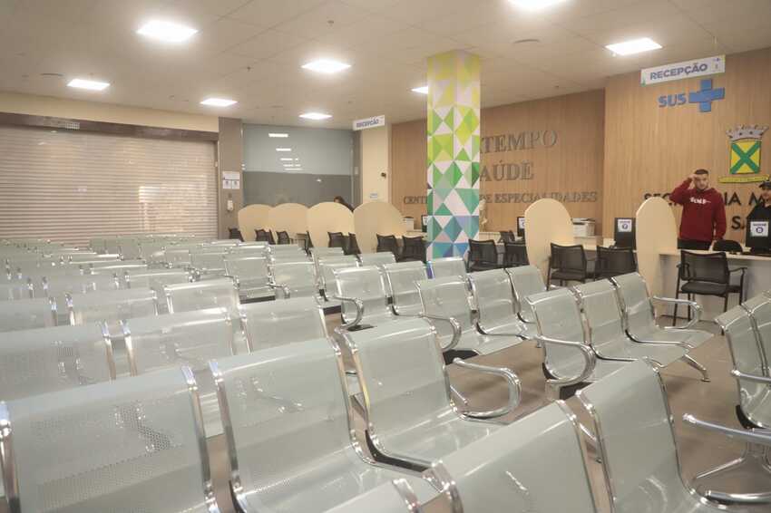 centro médico de especialidades.