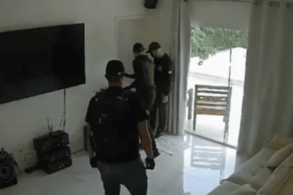 falsos policiais