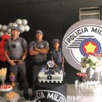 criança fã da PM