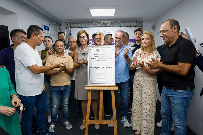 Auricchio inaugura Super Centro de Saúde