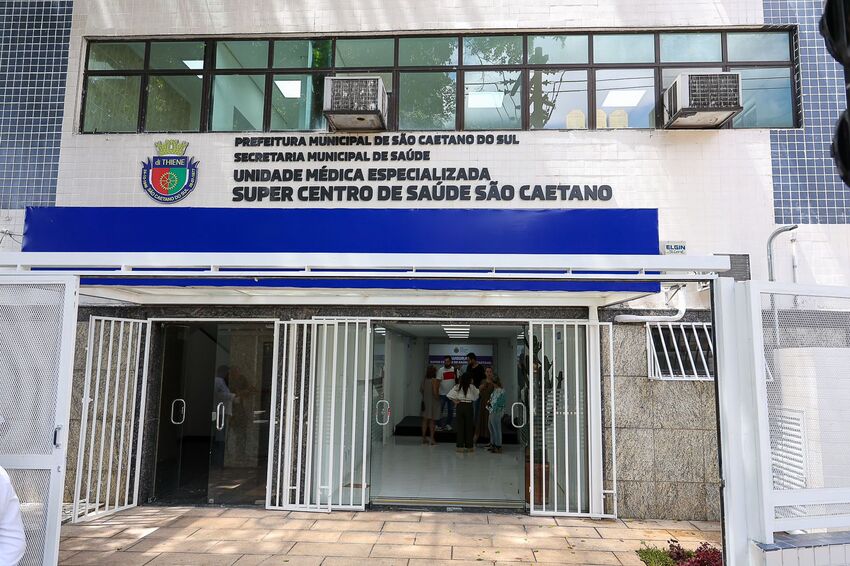 fachada do super centro de saúde