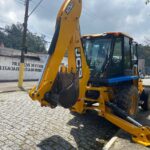 Retroescavadeira roubada