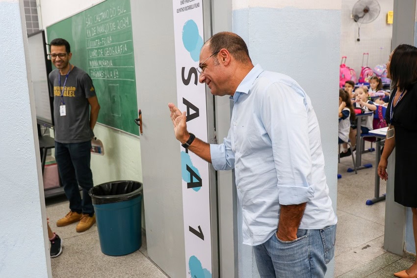 Auricchio em escola