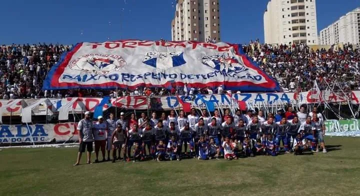 torcida organizada Claudia - TOC