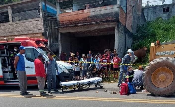 colisão de moto e trator
