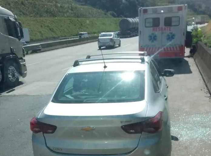 carro onde foi encontrado homem sem vida