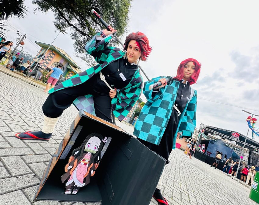 Apresentações culturais e concurso de cosplay