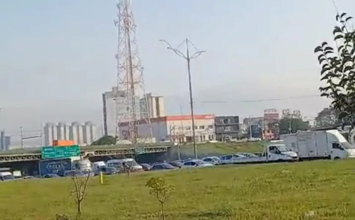 congestionamento na Anchieta - Km 18