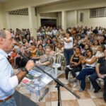 auricchio com moradores
