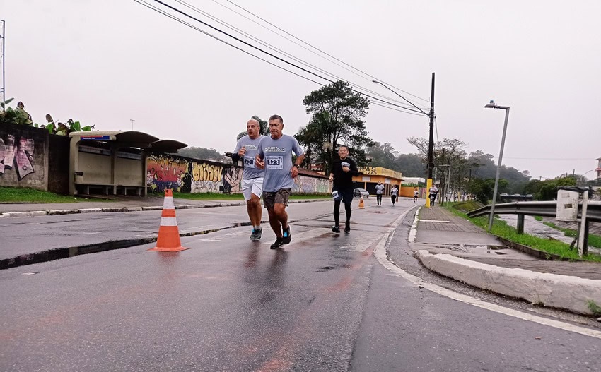 Mesmo sob frio e chuva, Corrida e Caminhada Mulher Determinada movimentou Ribeirão Pires