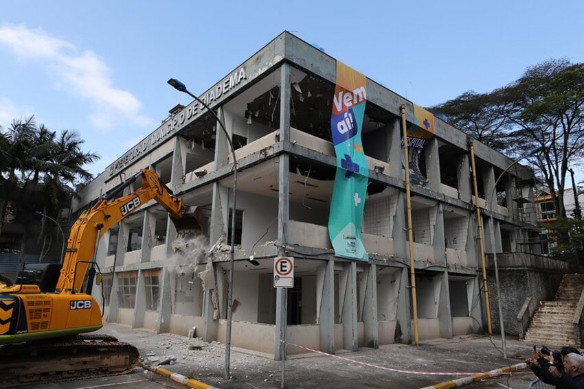 Diadema inicia oficialmente demolição do Paço para construção do novo Hospital Municipal