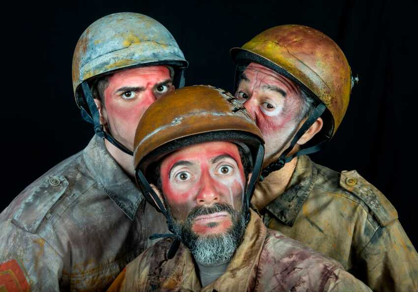 Teatro Conchita de Moraes recebe palhaçaria do premiado grupo LaMínima
