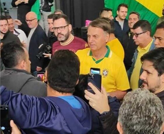 Bolsonaro chega em São Bernardo para ação de arrecadação