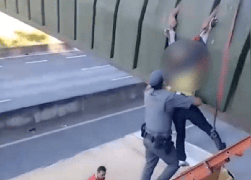 Polícia Militar resgata vítima de queda de viaduto do Km 26 em São Bernardo