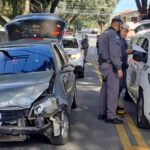 colisão de carro com viatura