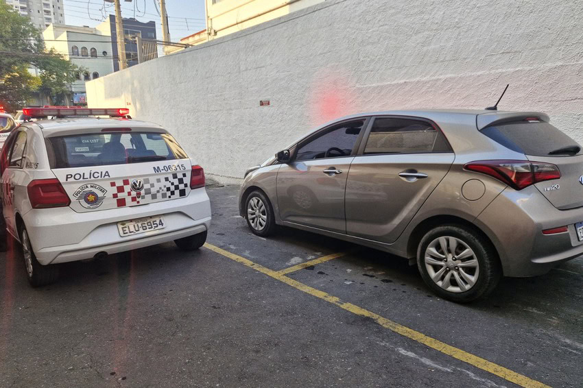 carro dublê e viatura
